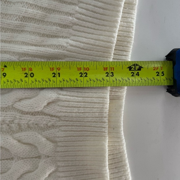 Tommy Hilfiger Women's Oversized White Cable Knit Sweater - Picture 9 of 12